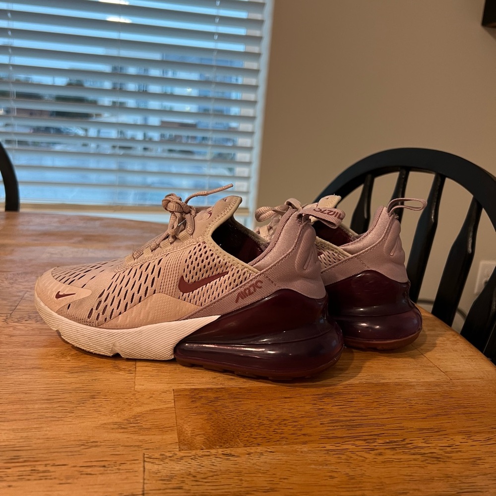 NIKE AIRMAX270 - too small for me, perfect condition - worn 3 times total